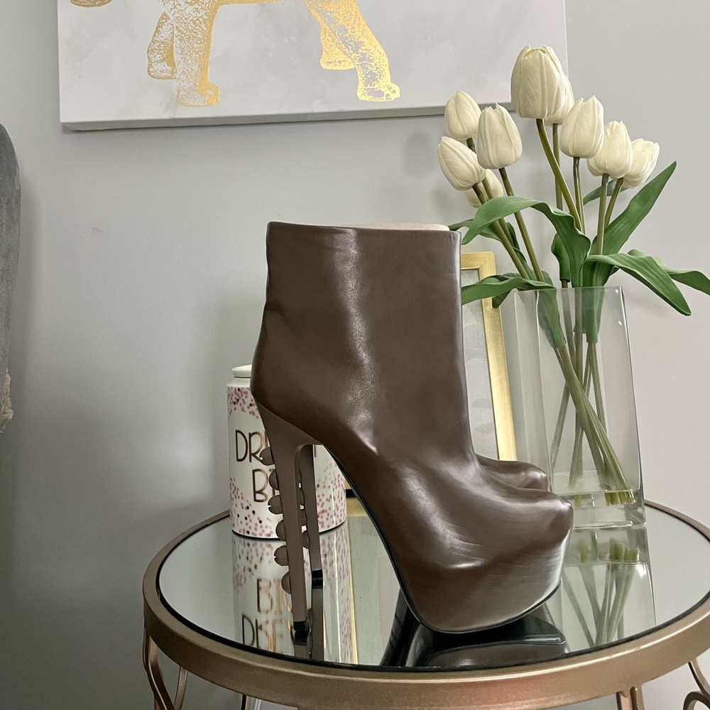 Authentic Ruthie Davis Bootie - Picture 2 of 9